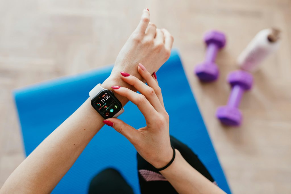 Top 3 Best Wearable Fitness Devices in 2025: Reviews and Buyer’s Guide
