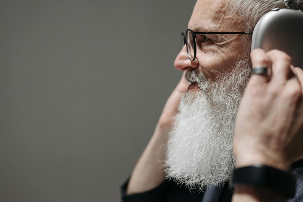 Top 3 Best Smart Watches for Seniors in 2025: A Comprehensive Guide